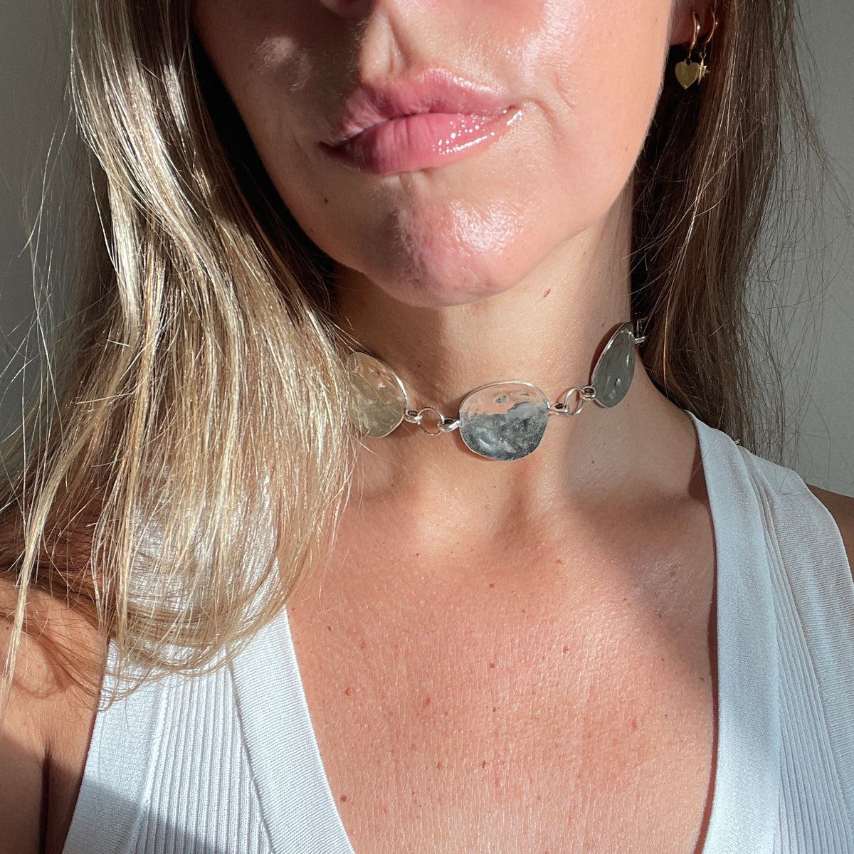 Choker Moon